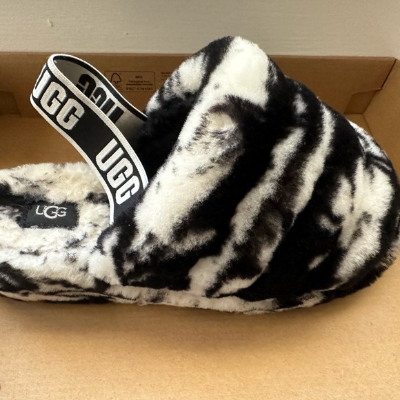 Ugg Marble Slippers. - Picture 3 of 4
